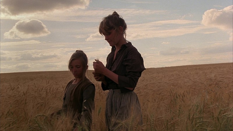 Abby and Linda in the field - Days of Heaven (1978) | Paramount PIctures