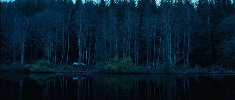 The use of the color cyan in The Descent